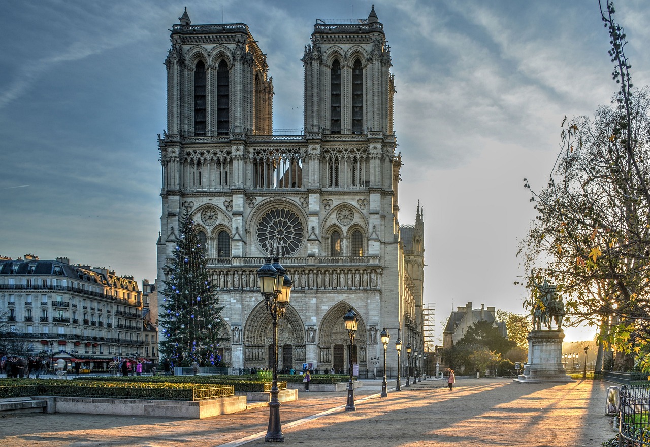 cathedral-3599931_1280